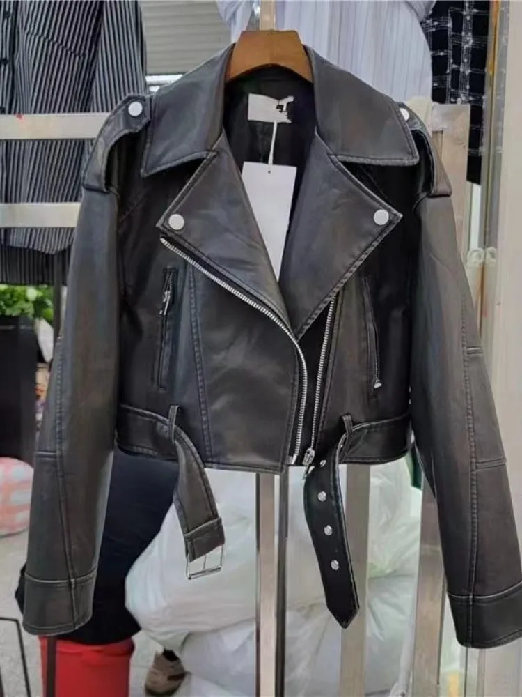 Biker Jackets Womens Jacket Japanese Chic Leatherette Lapels Rivet Metal Epaulets Steampunk Punk Nightclub Edgy Autumn All-Match
Biker Jackets Womens Jacket Japanese Chic Leatherette Lapels Rivet Metal Epaulets Steampunk Punk Nightclub Edgy Autumn All-Match