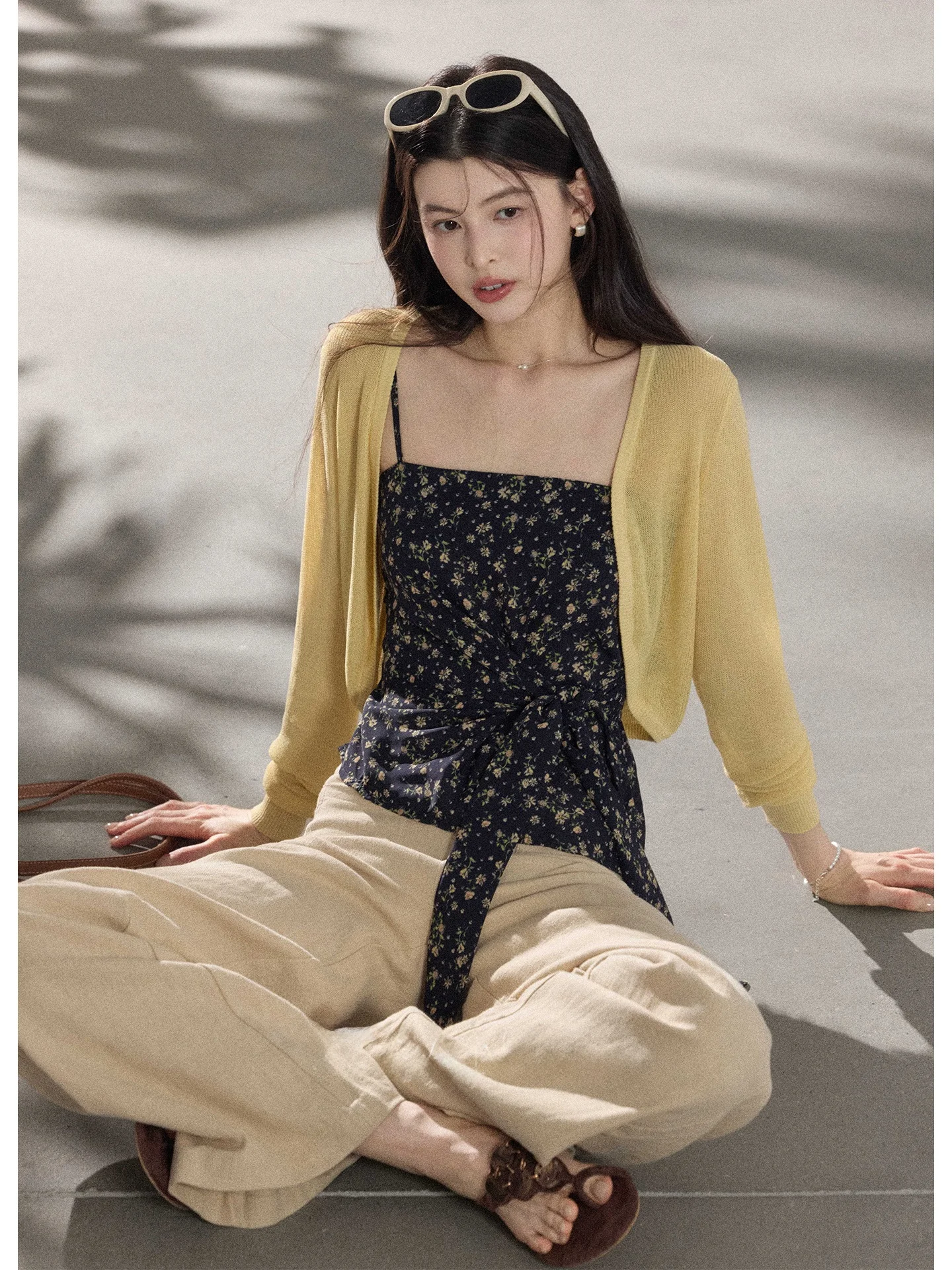 Daily Commute Floral Print Crop Top And Cardigan Set Women's Breathable Lightweight Polyester Fiber Square Neck Design
Daily Commute Floral Print Crop Top And Cardigan Set Women's Breathable Lightweight Polyester Fiber Square Neck Design