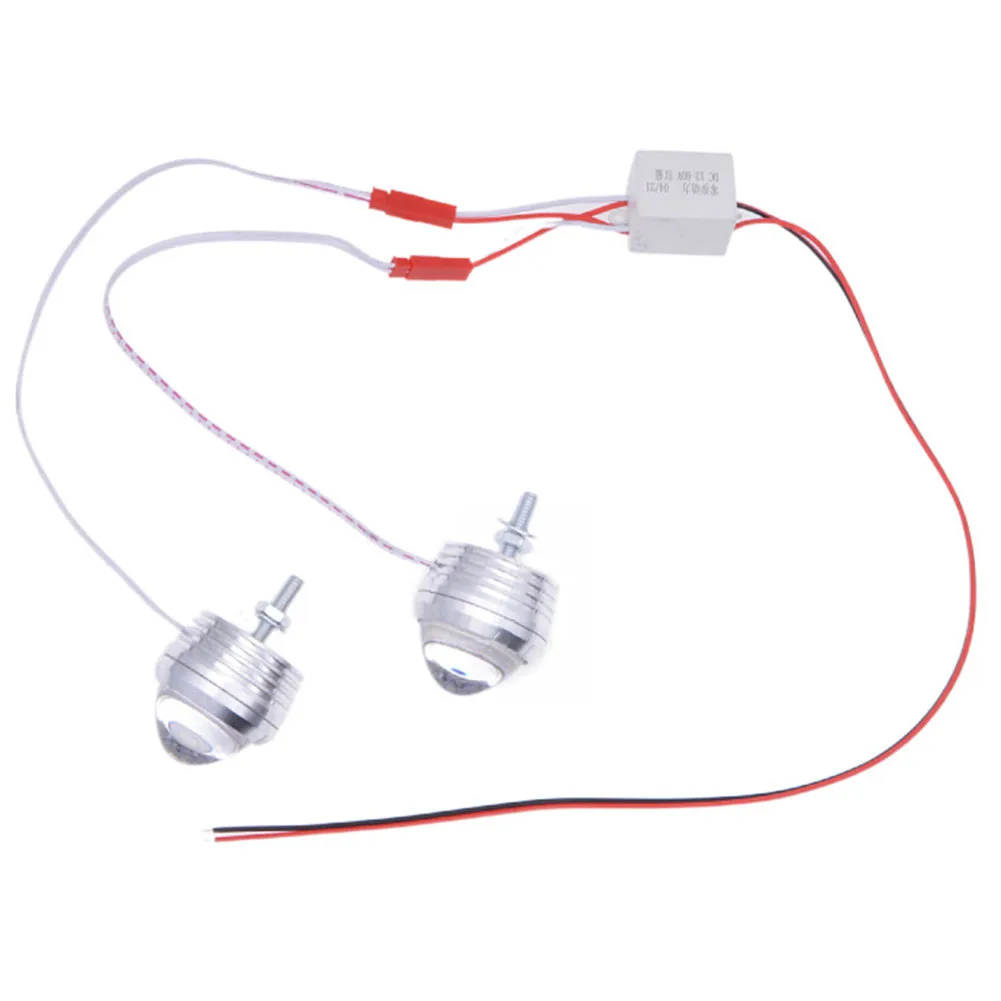 1280V Ebike Headlight Tail Rear Lights Set Easy to Install Red and Blue Flashing Suitable for All 12 80V Ebike Models
1280V Ebike Headlight Tail Rear Lights Set Easy to Install Red and Blue Flashing Suitable for All 12 80V Ebike Models