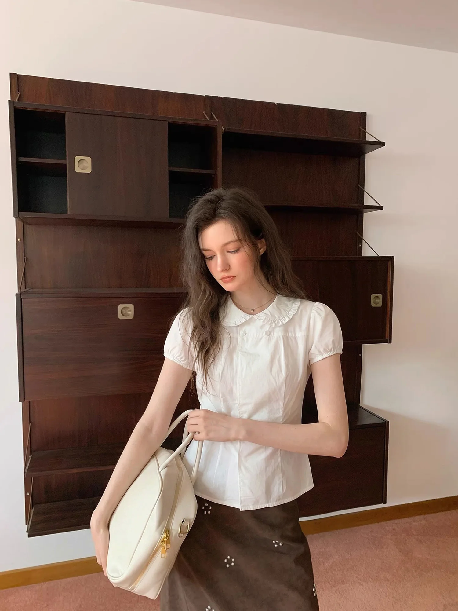 CRUCREAMSU Vintage Doll Collar Bubble Sleeve Shirt Women's Summer Double Button Waist Cinching Versatile Slimming Top
CRUCREAMSU Vintage Doll Collar Bubble Sleeve Shirt Women's Summer Double Button Waist Cinching Versatile Slimming Top
