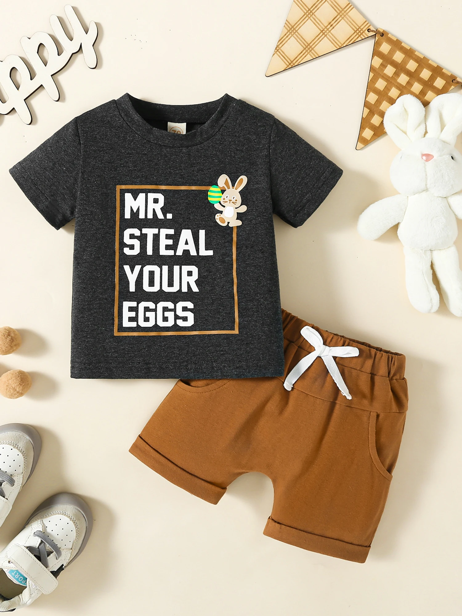 Toddler Easter Outfits Short Sleeve Bunny Print Tops Denim Shorts Set Baby Boy Clothes for Spring Celebrations
Toddler Easter Outfits Short Sleeve Bunny Print Tops Denim Shorts Set Baby Boy Clothes for Spring Celebrations