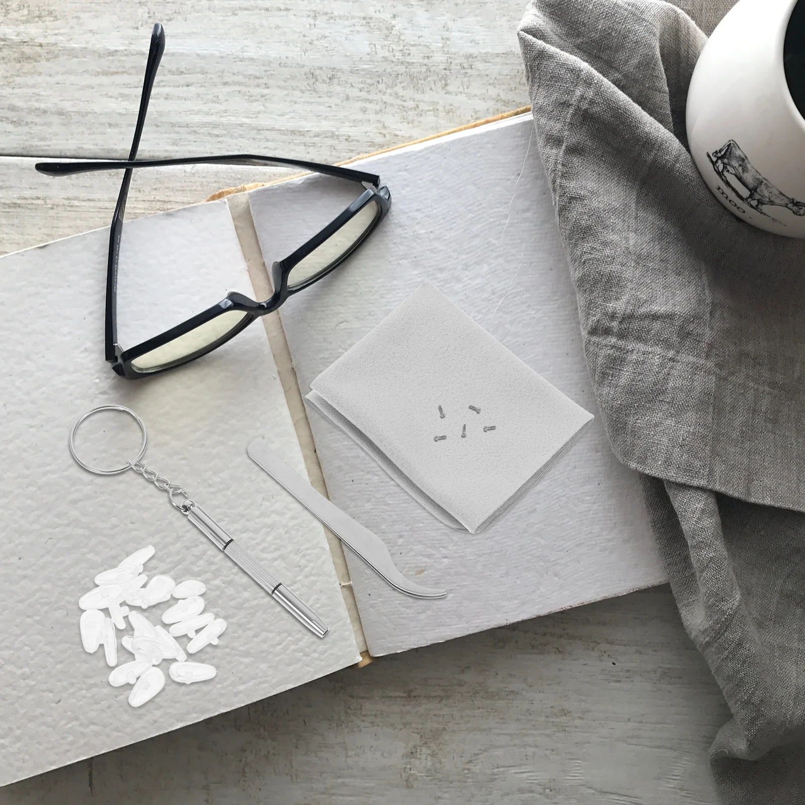 1Set Eyeglass Repair Kit Includes Silicone Nose Pads Screws Screwdriver Tweezers Cleaning Cloth Glasses Sunglasses Nose Piece
1Set Eyeglass Repair Kit Includes Silicone Nose Pads Screws Screwdriver Tweezers Cleaning Cloth Glasses Sunglasses Nose Piece