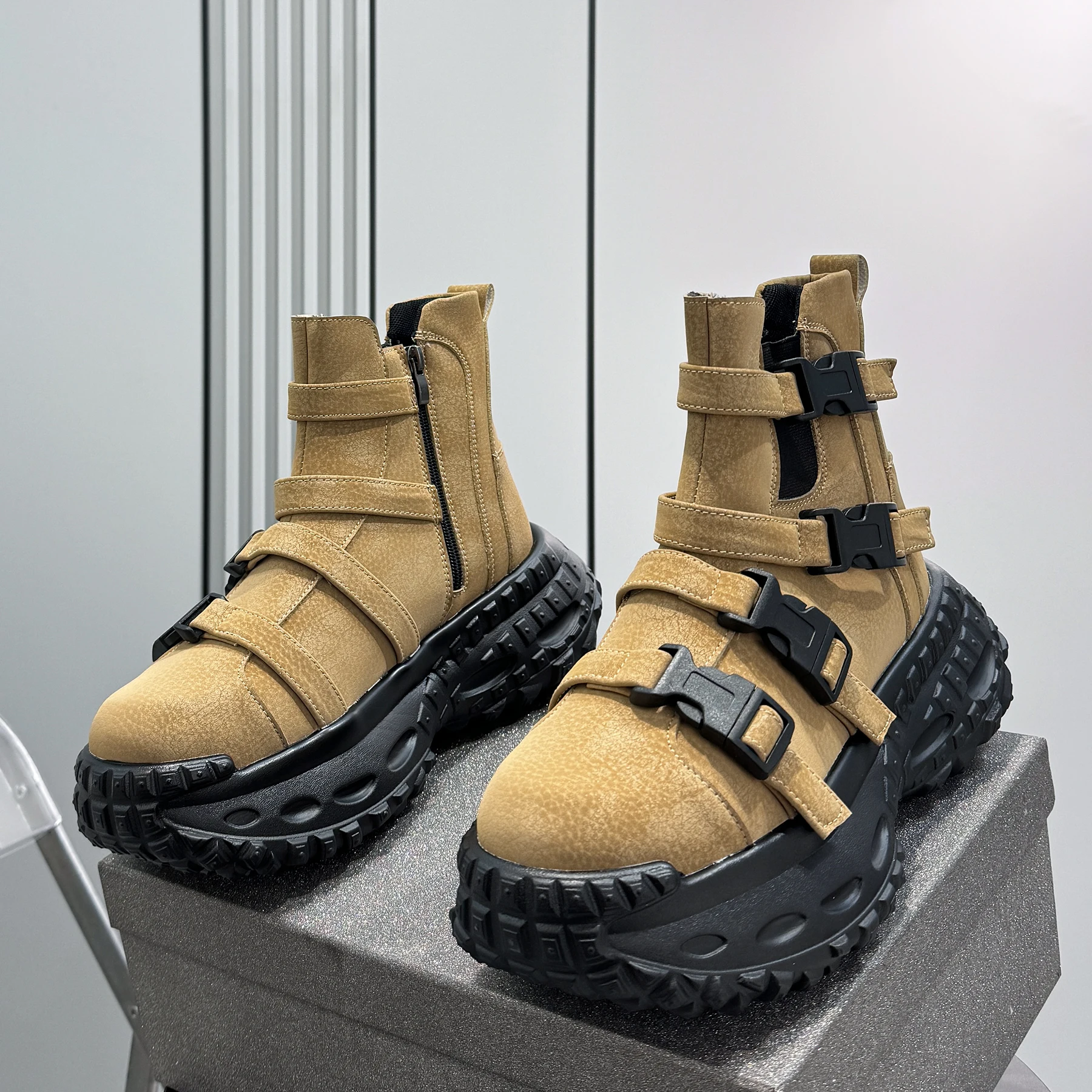 Летний бестселлер 2025, дышащая уличная походная обувь с мягкой подкладкой, спортивная повседневная походная обувь, очень хорошая
Летний бестселлер 2025, дышащая уличная походная обувь с мягкой подкладкой, спортивная повседневная походная обувь, очень хорошая