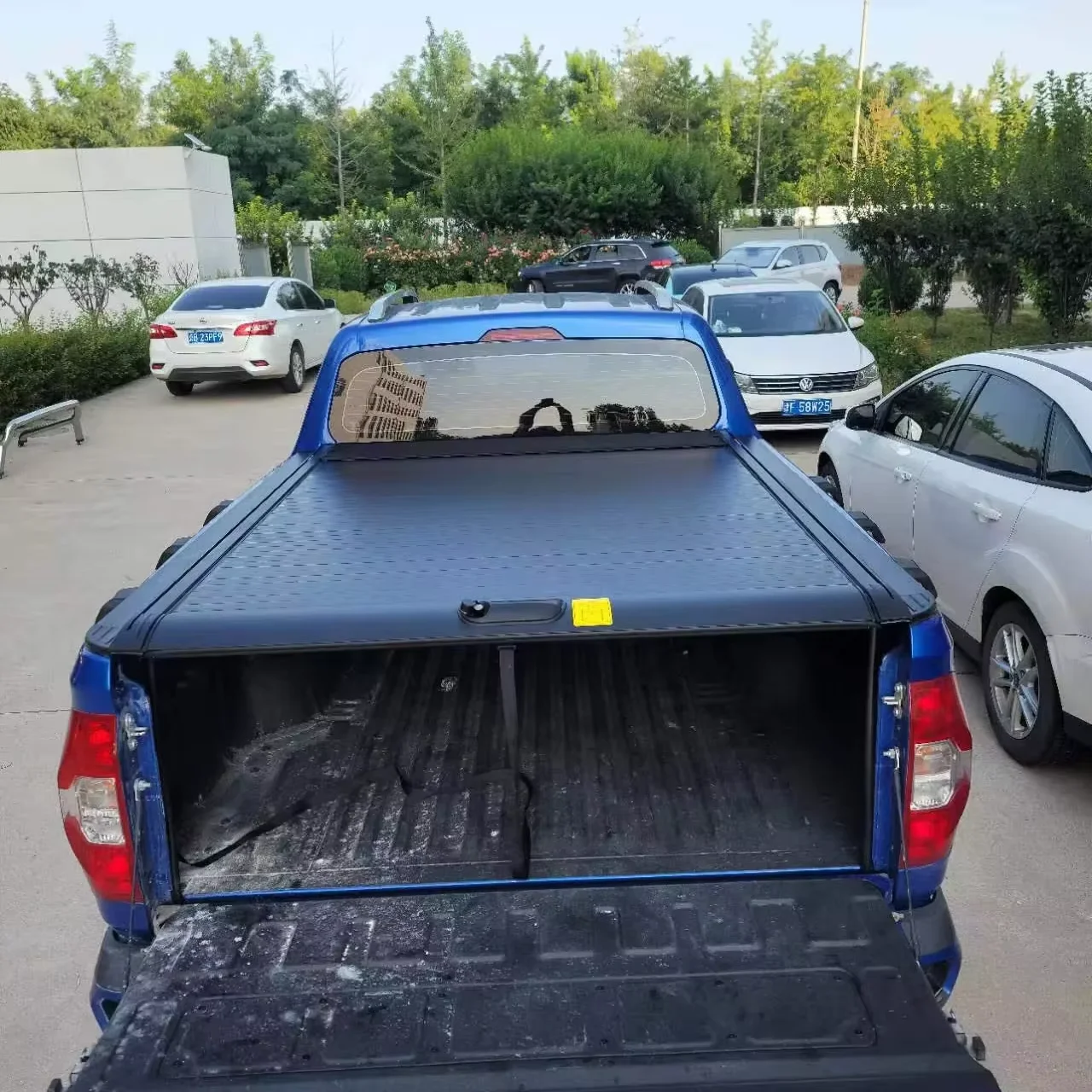 Brand New Pickup Truck Bed Roller Shutter Lid Tonneau Cover For SAIC Maxus T90 EV MAXUS T60 T70 Maxust70
Brand New Pickup Truck Bed Roller Shutter Lid Tonneau Cover For SAIC Maxus T90 EV MAXUS T60 T70 Maxust70