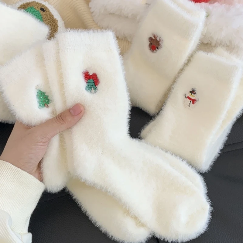 Осенне-зимние носки, рождественские носки с вышивкой из белого меха норки, снеговик, Санта-Клаус, рождественская елка, утолщенные теплые домашние носки для сна
Осенне-зимние носки, рождественские носки с вышивкой из белого меха норки, снеговик, Санта-Клаус, рождественская елка, утолщенные теплые домашние носки для сна
