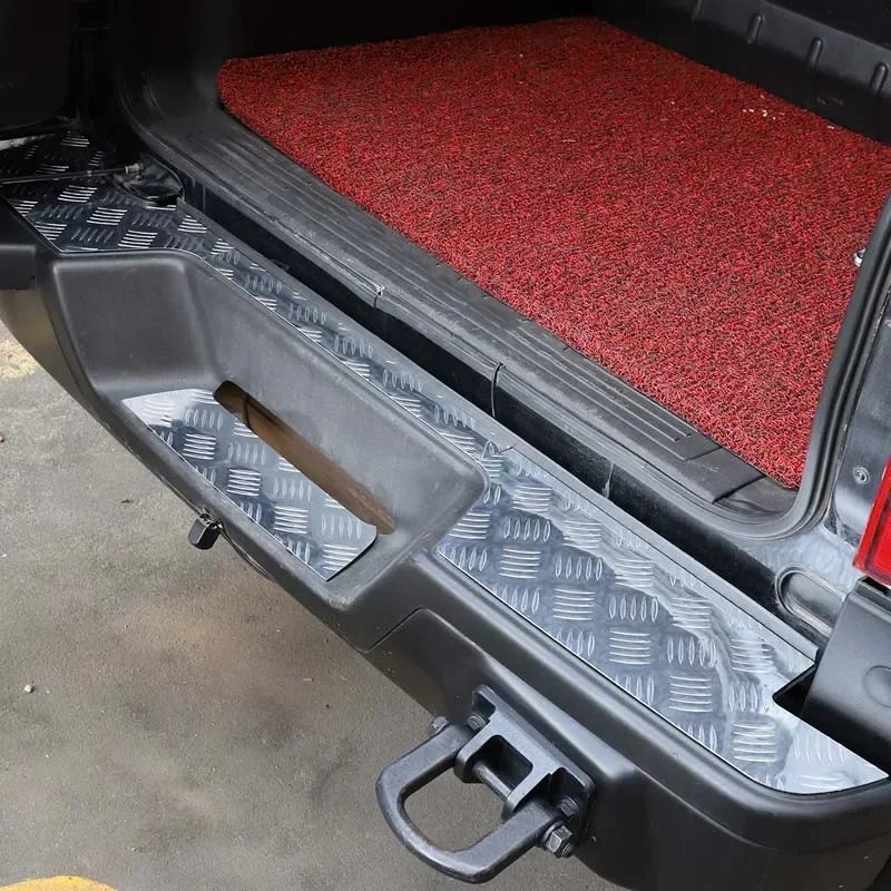 For Hummer H3 2005-2009 Car Accessories Guard Trim Aluminum Rear External Bumper Protection Plate Panel Anti-Scratch Cover
For Hummer H3 2005-2009 Car Accessories Guard Trim Aluminum Rear External Bumper Protection Plate Panel Anti-Scratch Cover