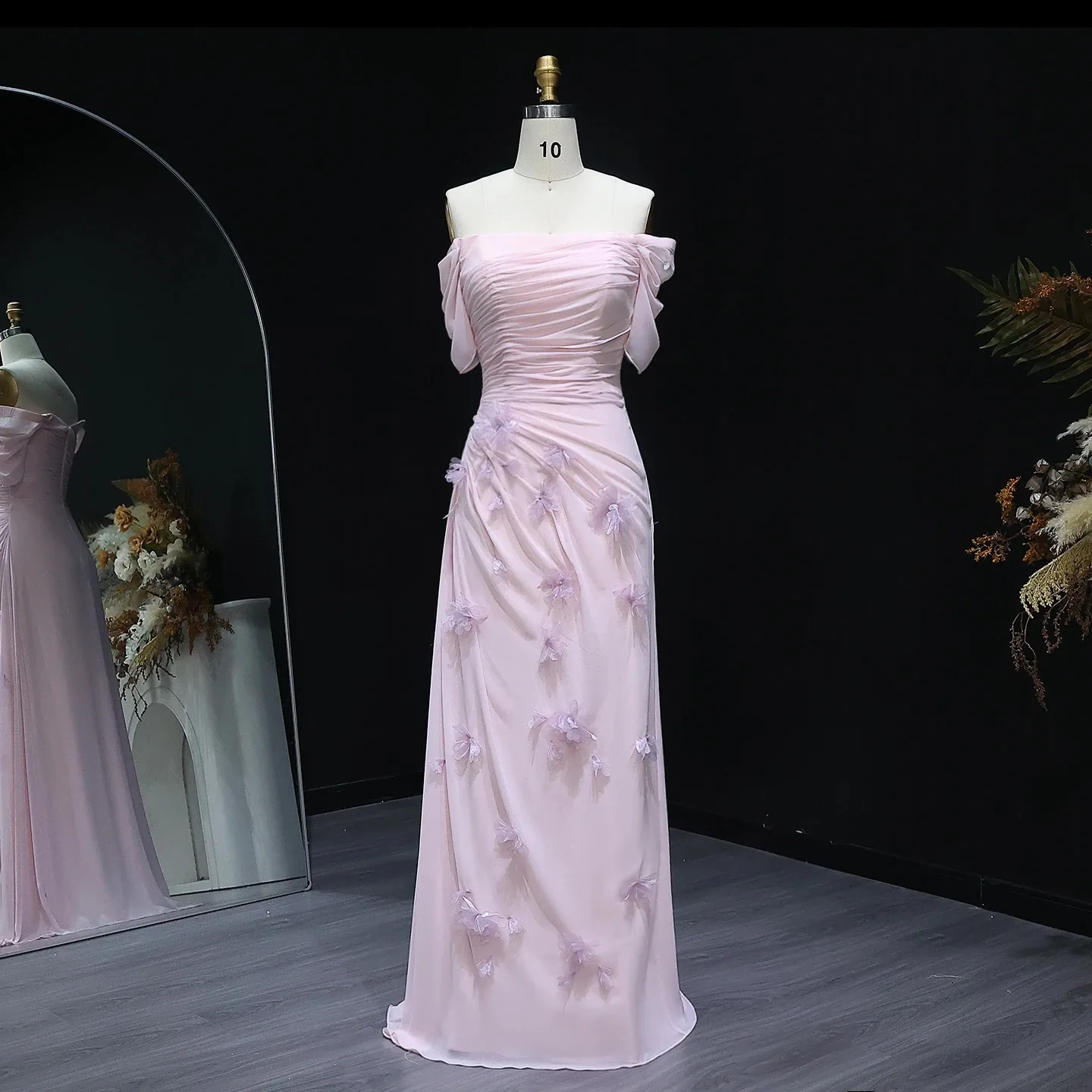 Pink Off-Shoulder 3D Floral Appliqué Evening Dress 2025 Elegant A-Line Formal Gown Prom Bridesmaid Party Dress Customized
Pink Off-Shoulder 3D Floral Appliqué Evening Dress 2025 Elegant A-Line Formal Gown Prom Bridesmaid Party Dress Customized