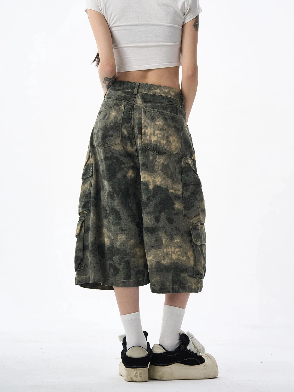 Ретро-джинсы в американском стиле с камуфляжным принтом, широкие брюки-капри унисекс, повседневные джинсы
Ретро-джинсы в американском стиле с камуфляжным принтом, широкие брюки-капри унисекс, повседневные джинсы