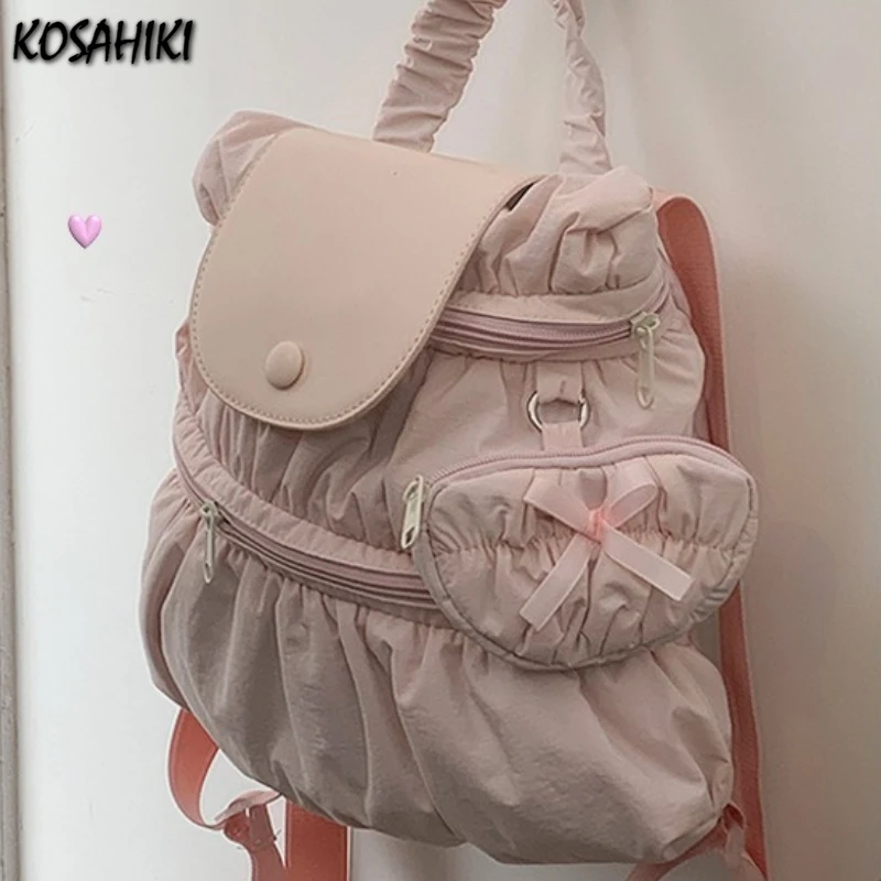 Женский модный универсальный плиссированный рюкзак, корейские повседневные школьные сумки в консервативном стиле, модные эстетические нейлоновые рюкзаки на молнии Y2k для студентов
Женский модный универсальный плиссированный рюкзак, корейские повседневные школьные сумки в консервативном стиле, модные эстетические нейлоновые рюкзаки на молнии Y2k для студентов