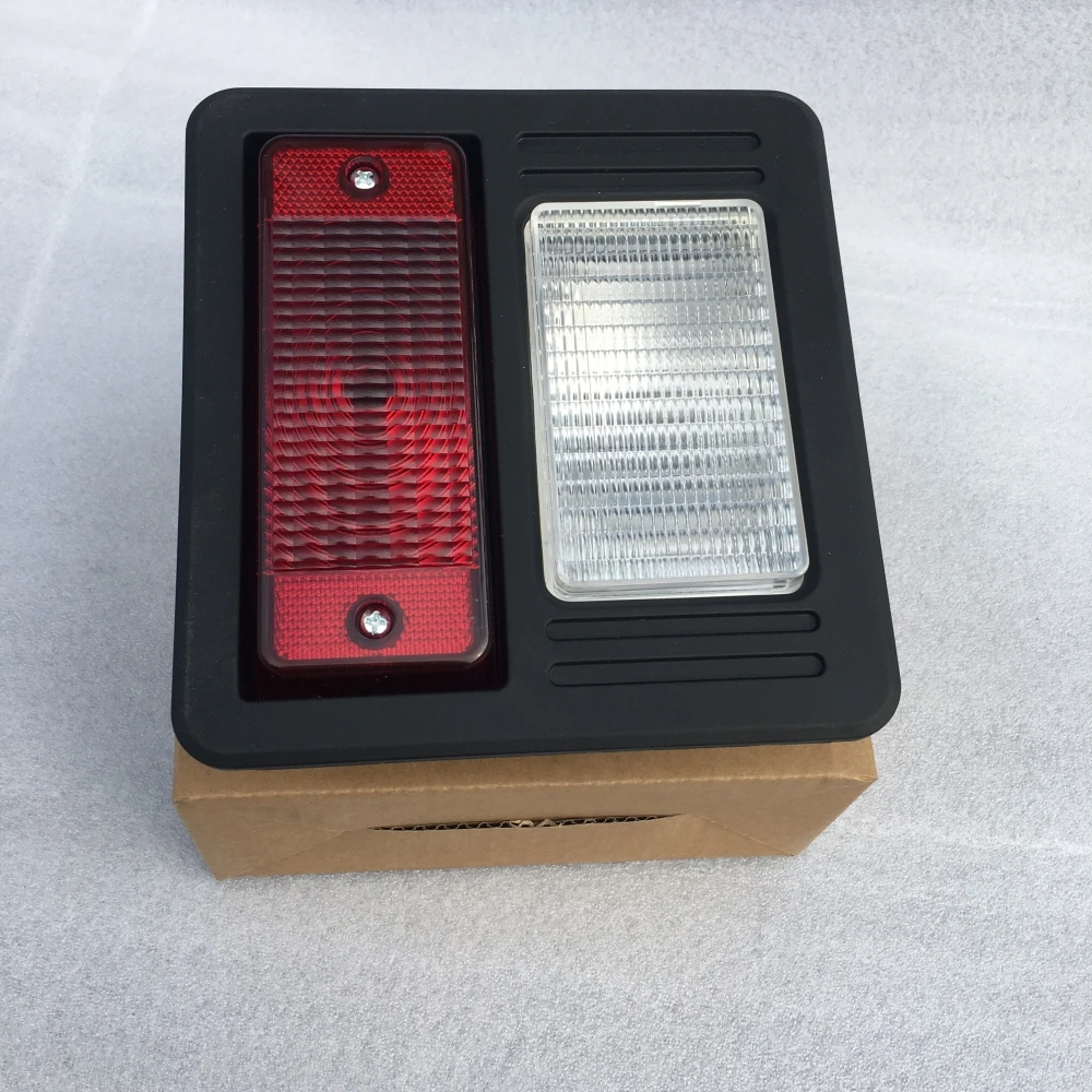 Halogen Tail Light 6670284 for Loader T110 T140 T180 T190 T200 T250 T300 T320 T450 T550 T590 T595 T630 T650 T740 T750 T770 T870
Halogen Tail Light 6670284 for Loader T110 T140 T180 T190 T200 T250 T300 T320 T450 T550 T590 T595 T630 T650 T740 T750 T770 T870