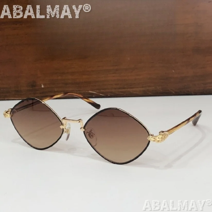 Top Quality Designer Sunglasses for Men and Women DIAMOND DOG SIZE 56 Titanium Luxury Fashion Design Sun Glasses UV400 with box
Top Quality Designer Sunglasses for Men and Women DIAMOND DOG SIZE 56 Titanium Luxury Fashion Design Sun Glasses UV400 with box
