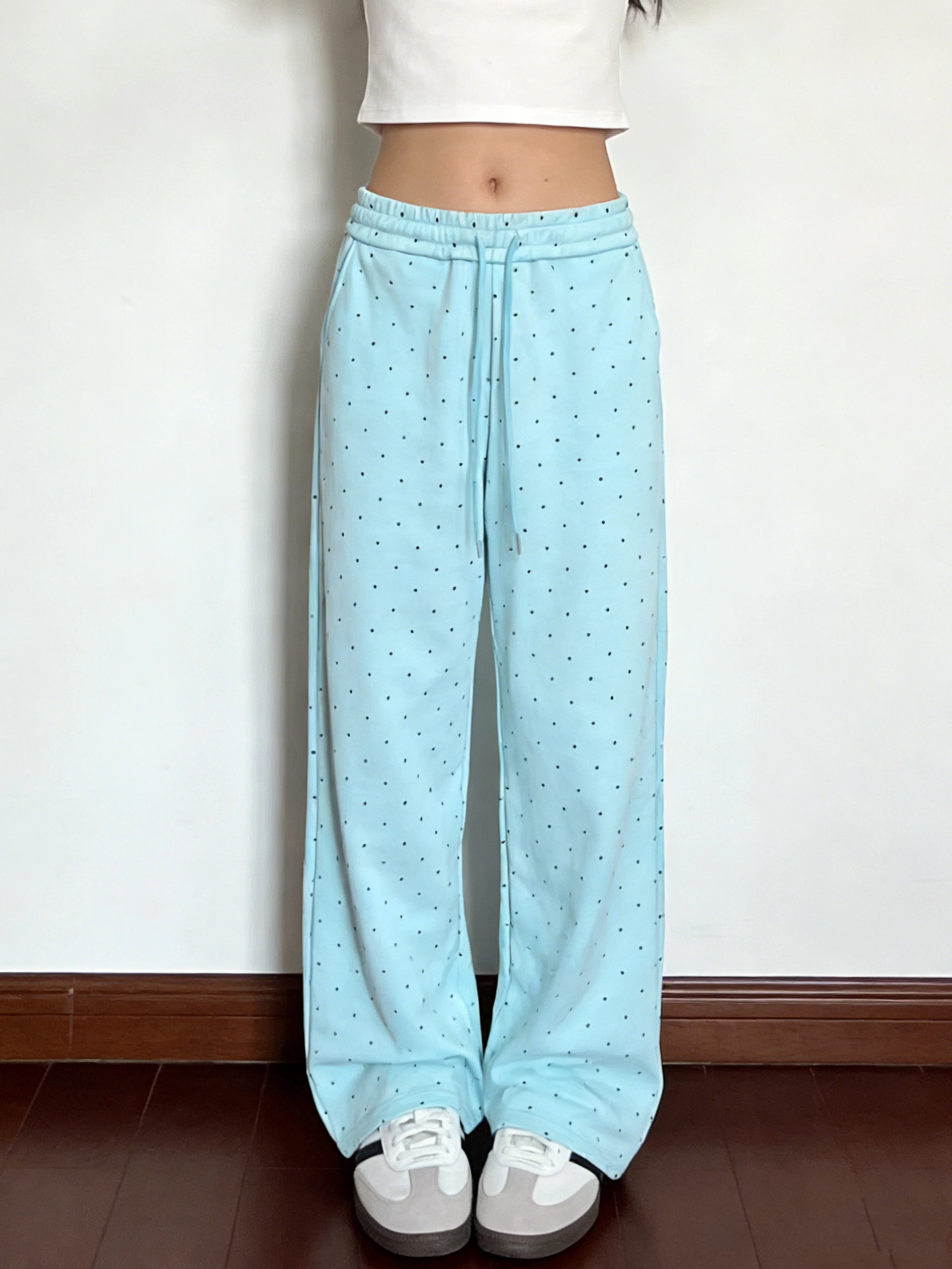 Retro Polka Dot Loose Wide Leg Casual Pants Women's Drawstring Loose Straight Cut Walking Pants Versatile Comfortable Cotton ...
Retro Polka Dot Loose Wide Leg Casual Pants Women's Drawstring Loose Straight Cut Walking Pants Versatile Comfortable Cotton ...
