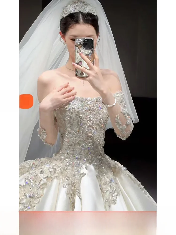Satin Off-Shoulder Wedding Dress with Train for Short Women Heavy Embroidery Court Style New 2026 Elegant Bride Gown
Satin Off-Shoulder Wedding Dress with Train for Short Women Heavy Embroidery Court Style New 2026 Elegant Bride Gown