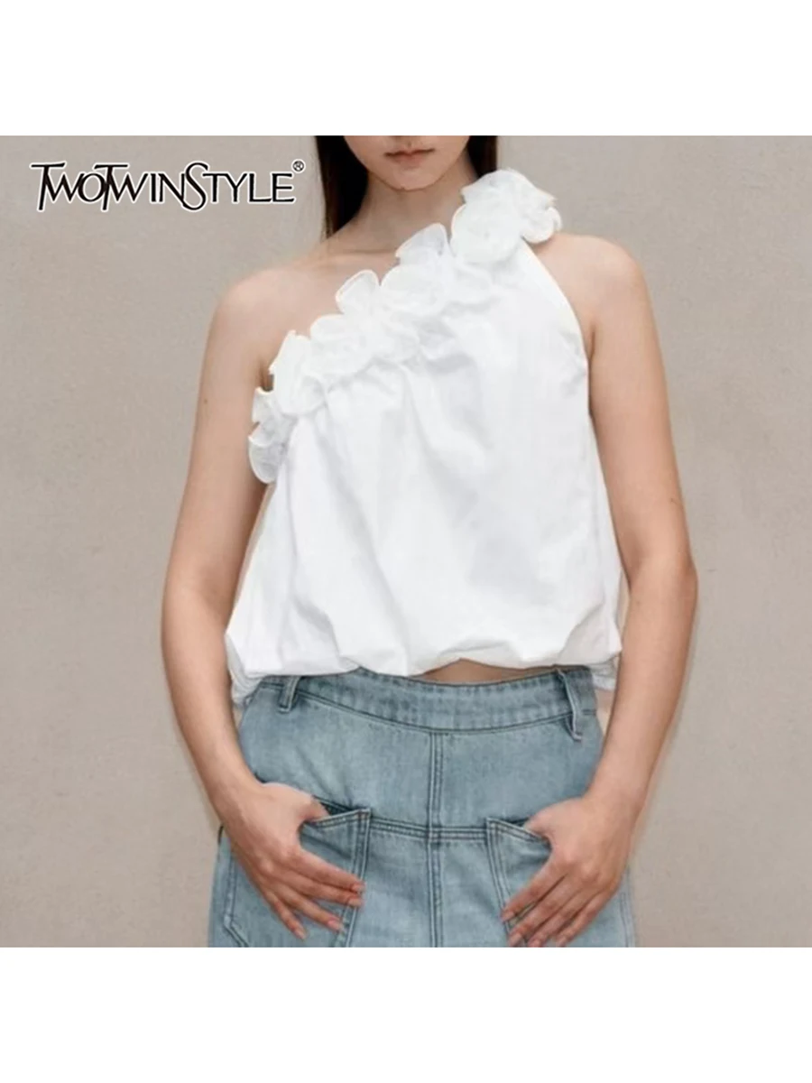 TWOTWINSTYLE Irregular Patchwork Ruffle Vest For Women Skew Collar Sleeveless Chic Solid Tops Female Fashion New Style
TWOTWINSTYLE Irregular Patchwork Ruffle Vest For Women Skew Collar Sleeveless Chic Solid Tops Female Fashion New Style