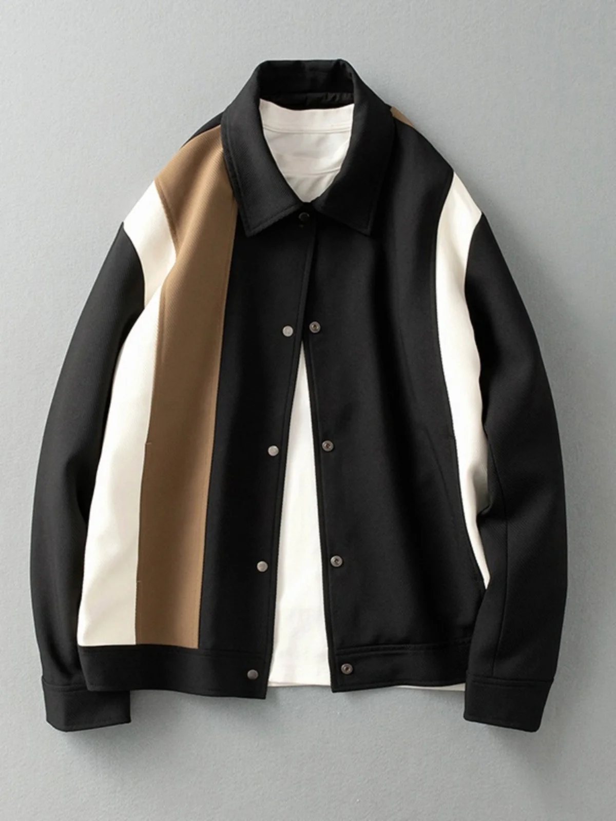 Мужская куртка-бомбер с лоскутным узором, воротником-стойкой, осенняя, в корейском стиле, с высококачественной текстурой, в диагональную полоску, свободного кроя, верхняя одежда
Мужская куртка-бомбер с лоскутным узором, воротником-стойкой, осенняя, в корейском стиле, с высококачественной текстурой, в диагональную полоску, свободного кроя, верхняя одежда