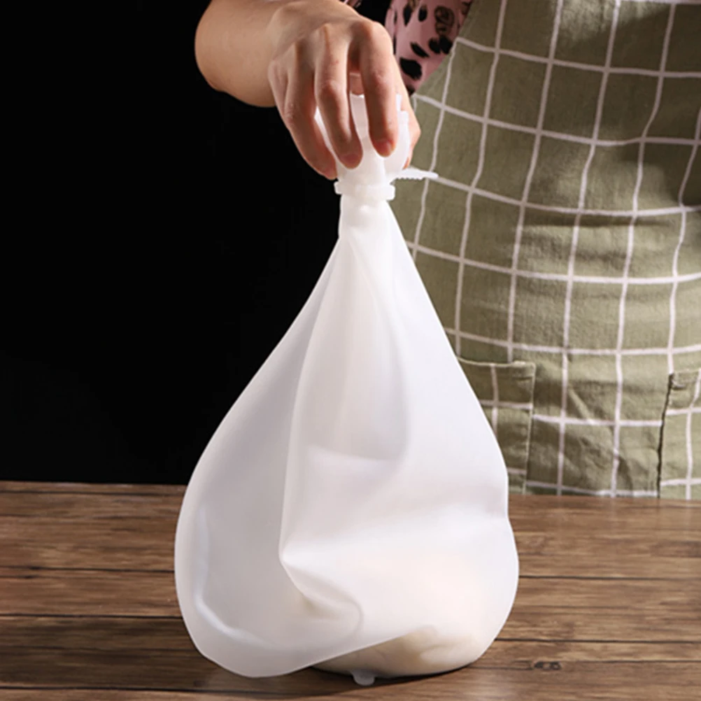 1Pcs Silicone Kneading Dough Bag Thickened Non-Stick Reusable Baking Accessory for Mixing Dough Marinating Meat
1Pcs Silicone Kneading Dough Bag Thickened Non-Stick Reusable Baking Accessory for Mixing Dough Marinating Meat