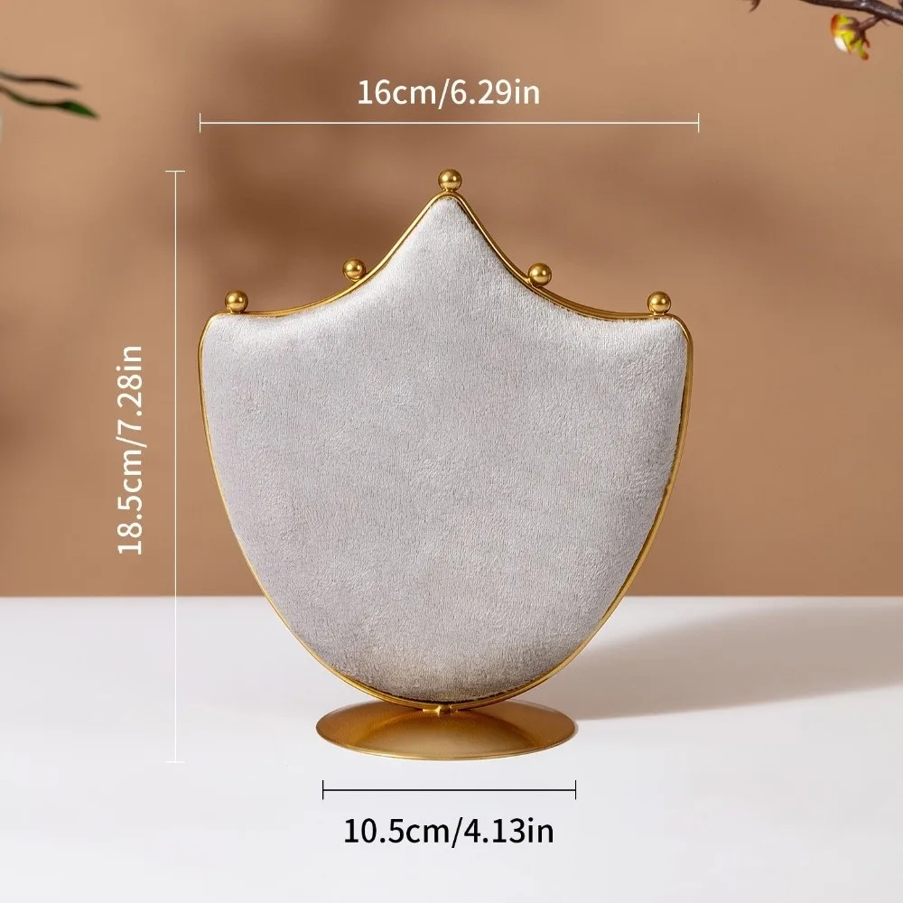 New Velvet Jewelry Display Stand Green Cloth Necklace Organizer Double-Sided Necklace Storage Rack Jewelry Shop Window
New Velvet Jewelry Display Stand Green Cloth Necklace Organizer Double-Sided Necklace Storage Rack Jewelry Shop Window
