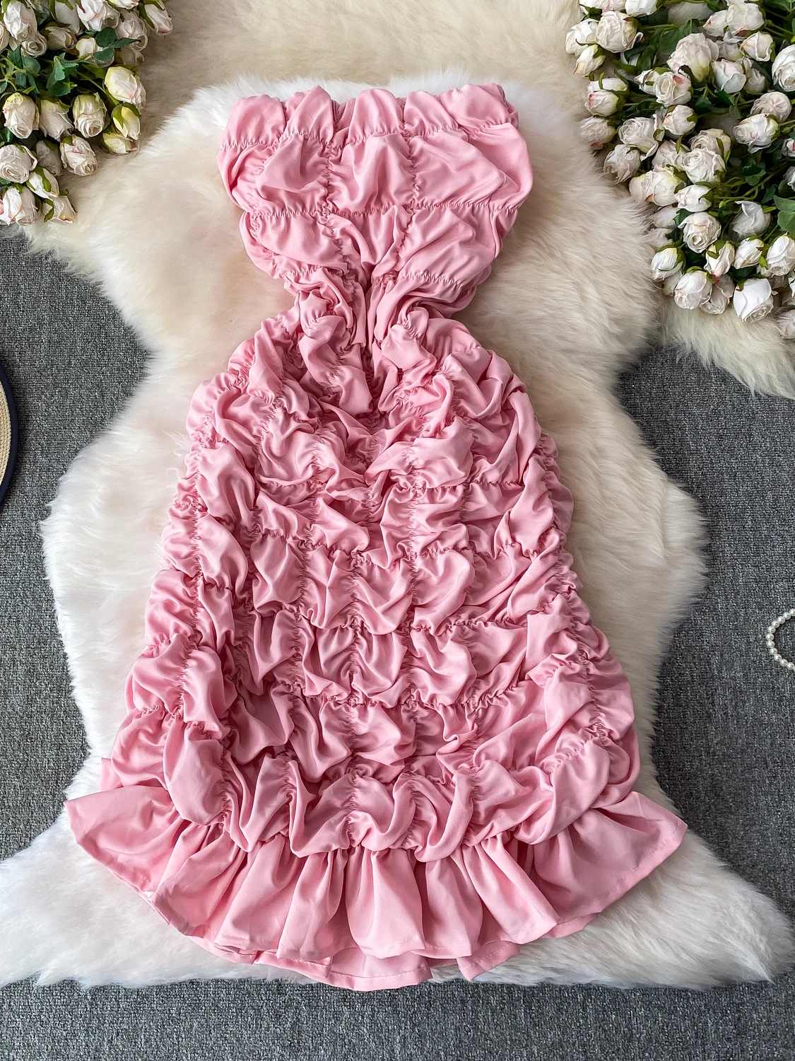 Elegant Midi Heavy Embellished Pleated Women's Summer Slimming Halter Dress City Commute Style High Waist A-Line Skirt
Elegant Midi Heavy Embellished Pleated Women's Summer Slimming Halter Dress City Commute Style High Waist A-Line Skirt