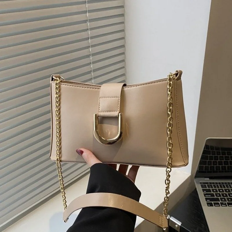 2025 Новая высококачественная роскошная брендовая женская кожаная сумка на плечо известного дизайнера Париж Элегантный винтаж
2025 Новая высококачественная роскошная брендовая женская кожаная сумка на плечо известного дизайнера Париж Элегантный винтаж 