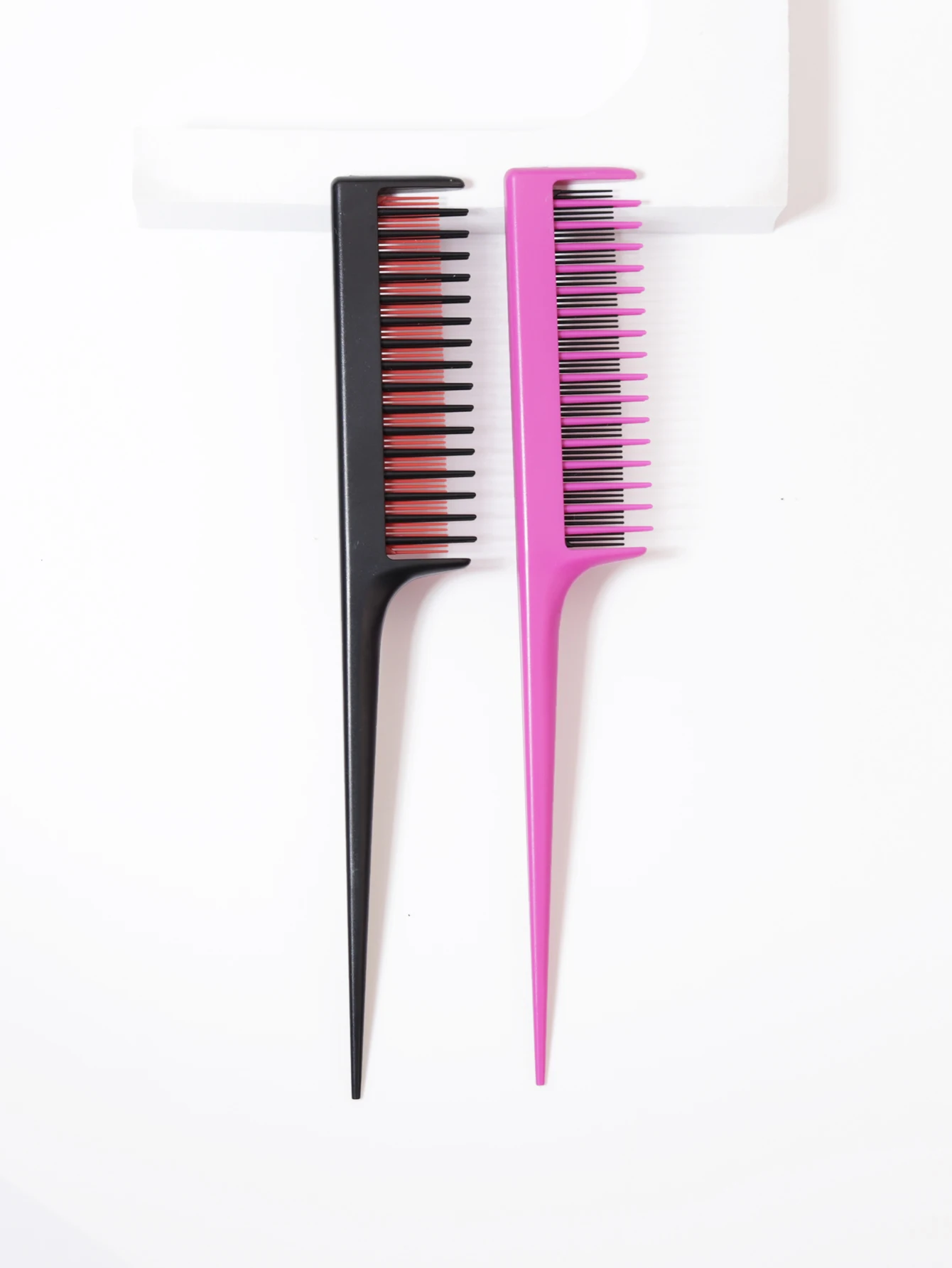 2pcs portable dual color high gloss comb plastic anti-static tear fine pointed tail hair styling comb Special for real hair wigs
2pcs portable dual color high gloss comb plastic anti-static tear fine pointed tail hair styling comb Special for real hair wigs