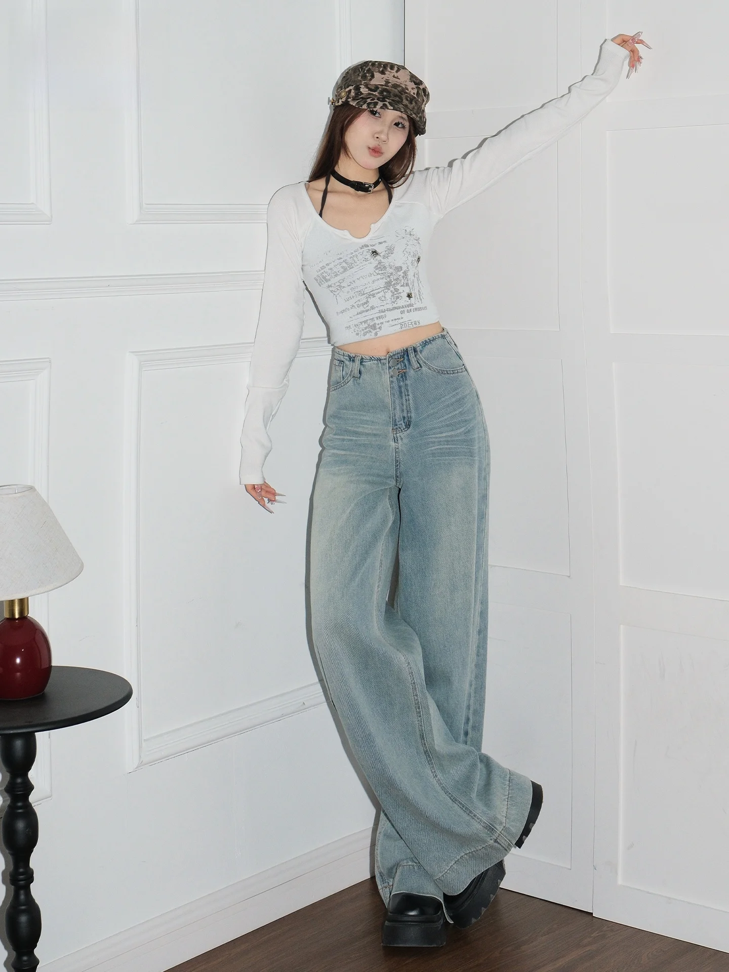 Slimming High Waist Straight Leg Jeans Women's Summer Washed American Style Loose Fit Casual Wide Leg Pants for Young Ladies
Slimming High Waist Straight Leg Jeans Women's Summer Washed American Style Loose Fit Casual Wide Leg Pants for Young Ladies
