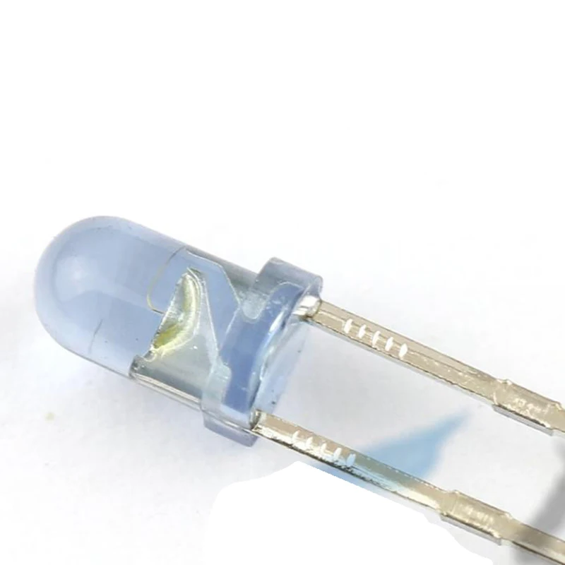 Новый IR204-A-L IR204-A IR204 DIP-2 940NM 50 шт./лот
Новый IR204-A-L IR204-A IR204 DIP-2 940NM 50 шт./лот