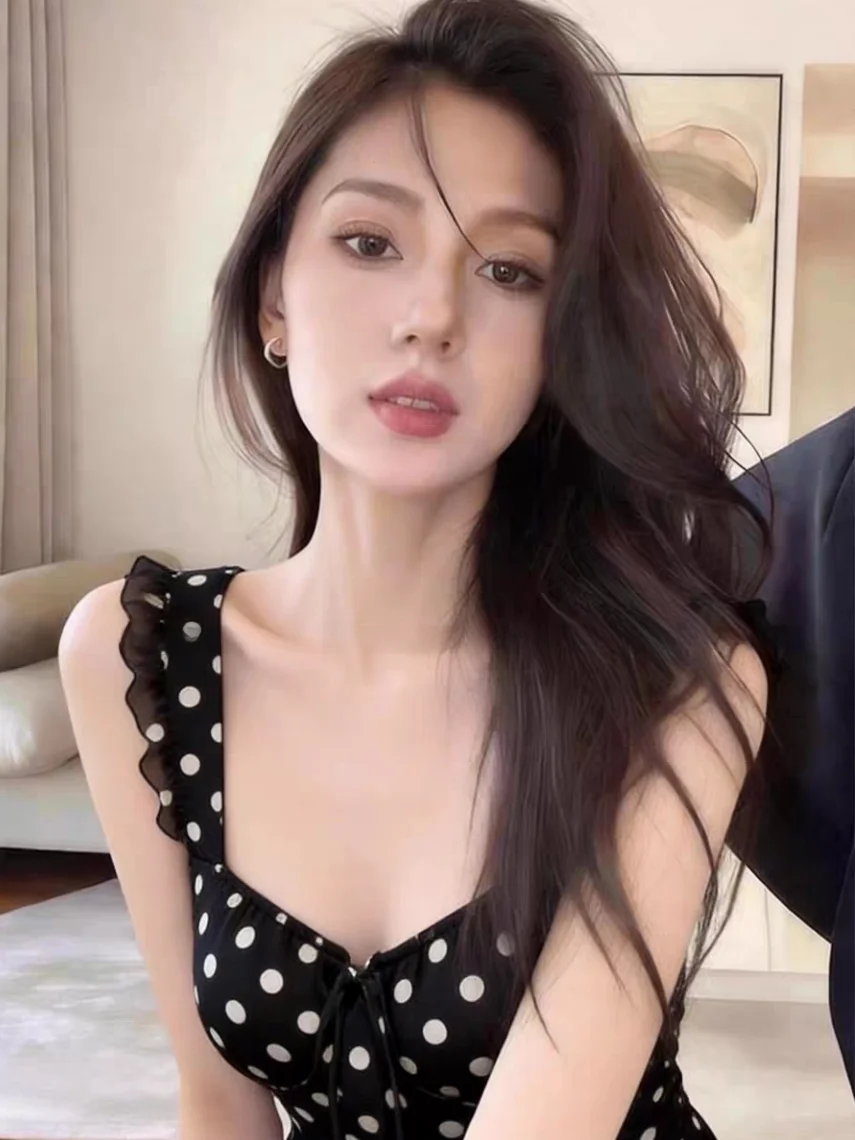 Sweet Polka Dot Halter Neck Slimming Summer Top for Women Korean Style Commute Wood Grain Self Kept Item Outerwear
Sweet Polka Dot Halter Neck Slimming Summer Top for Women Korean Style Commute Wood Grain Self Kept Item Outerwear