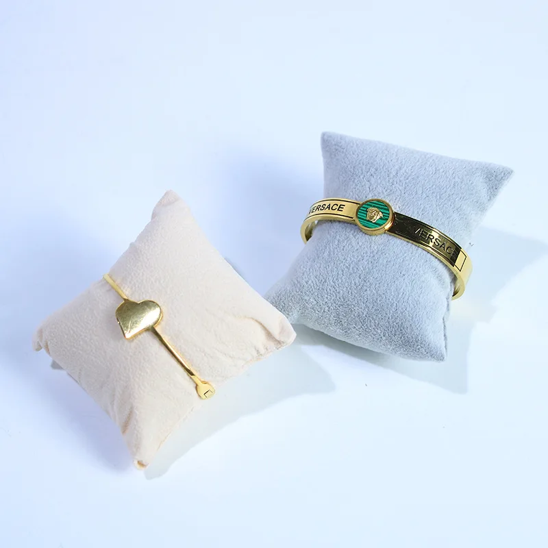 porte bracelet Watch Display Pillow Velvet Leather Jewelry Bangle Cushion Holder Show Organizer Pillow Wholesale
porte bracelet Watch Display Pillow Velvet Leather Jewelry Bangle Cushion Holder Show Organizer Pillow Wholesale