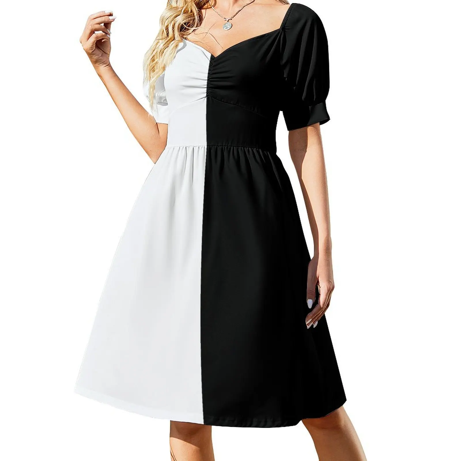Half Black Half White Short-Sleeved Dress sexy dress Cocktail of dresses clothes 
Half Black Half White Short-Sleeved Dress sexy dress Cocktail of dresses clothes