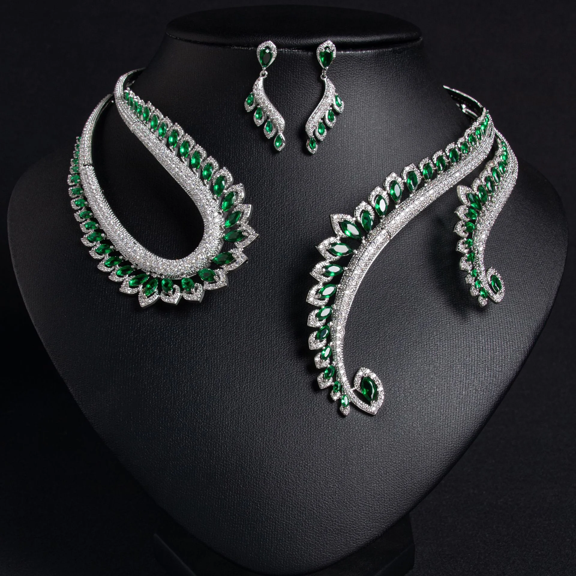 Popular Hot Selling Ins Style Sparkling Zircon Jewelry Set Trendy Hip Hop High Grade Women Daily Wear Accessories
Popular Hot Selling Ins Style Sparkling Zircon Jewelry Set Trendy Hip Hop High Grade Women Daily Wear Accessories