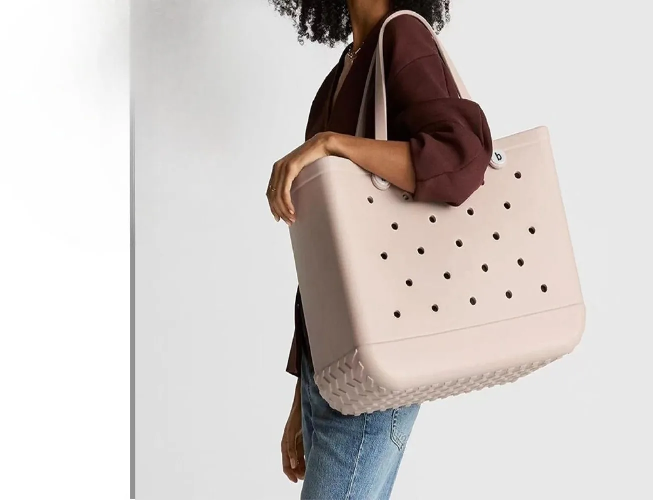 New EVA Cave Beach Bag Anti Sailor Bag Hollow out Large Capacity Shopping Storage Outdoor Tourism Beach Bag
New EVA Cave Beach Bag Anti Sailor Bag Hollow out Large Capacity Shopping Storage Outdoor Tourism Beach Bag