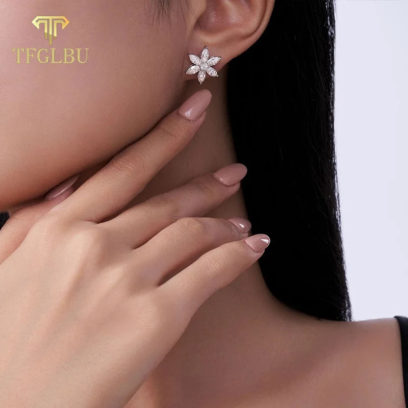TFGLBU New Full Moissanite Stud Earrings or Women Flower Wedding White Gold Plated Sterling Silver Lab Diamond Fine Jewelry Gift
TFGLBU New Full Moissanite Stud Earrings or Women Flower Wedding White Gold Plated Sterling Silver Lab Diamond Fine Jewelry Gift