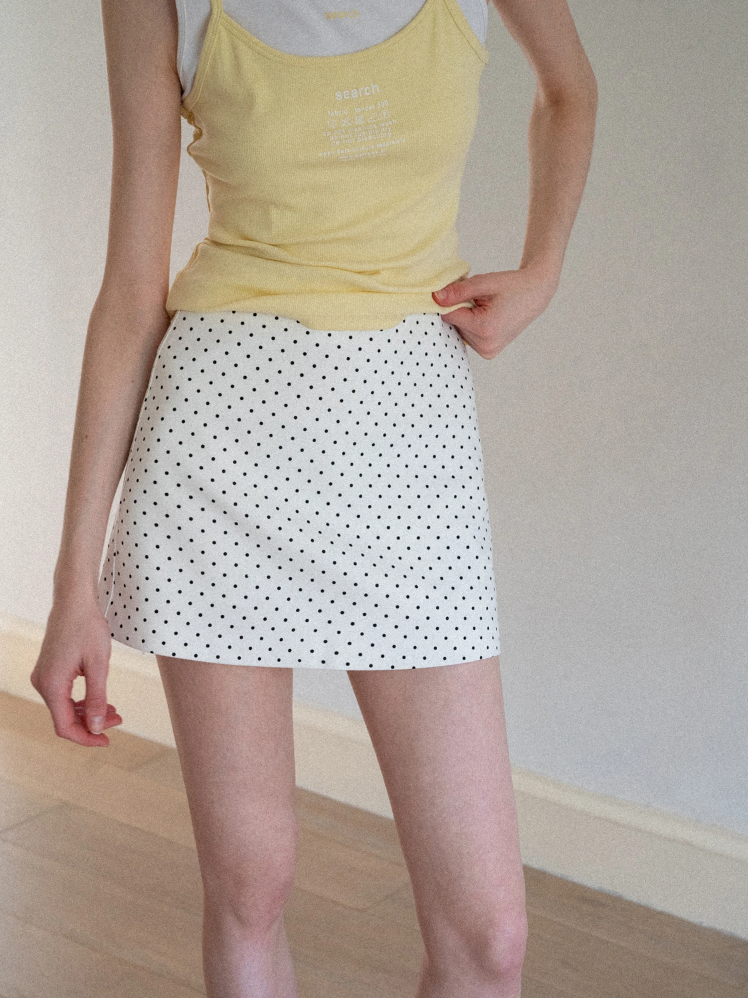 Eggka Korean Style High Waist A-Line Pleated Half Skirt Women's Summer Floral Lace Short Skirt Vintage Polyester Fiber
Eggka Korean Style High Waist A-Line Pleated Half Skirt Women's Summer Floral Lace Short Skirt Vintage Polyester Fiber