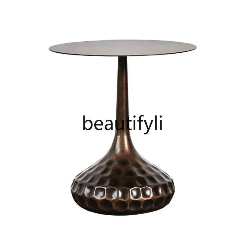 Wind light luxury corner sofa Nordic living room retro side table small round table coffee table
Wind light luxury corner sofa Nordic living room retro side table small round table coffee table