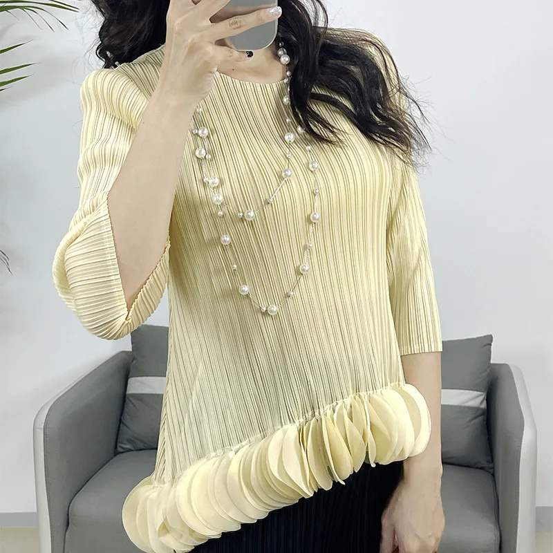 2024 Spring New Pleated Casual Three-quarter Sleeve T-shirt Tops for Women Miyake Stretch Loose Versatile Women Pleated Clothes
2024 Spring New Pleated Casual Three-quarter Sleeve T-shirt Tops for Women Miyake Stretch Loose Versatile Women Pleated Clothes