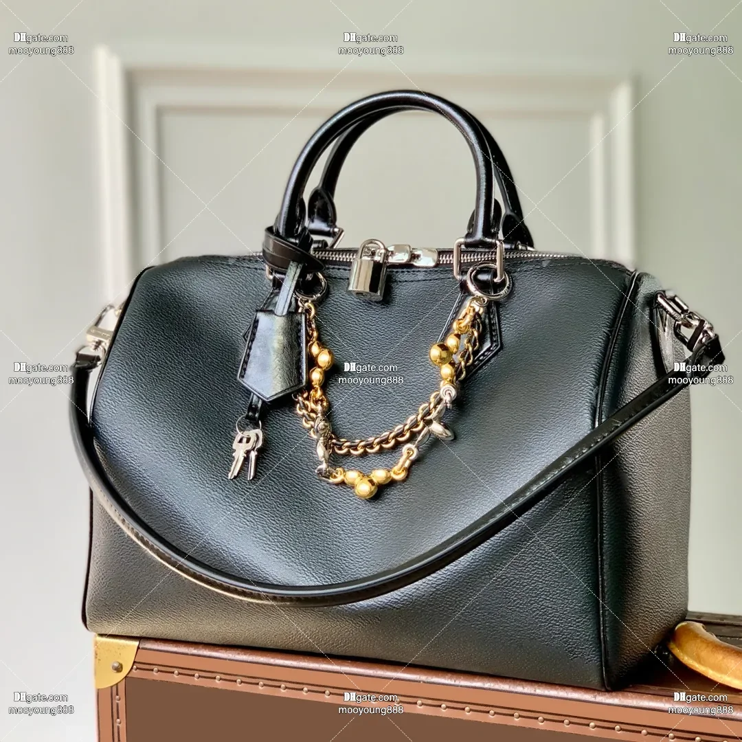 wholesale price 12A Upgrade Mirror Quality Designer Soft 30 Tote Bag Luxury Handle Handbags for Women Black Flower
wholesale price 12A Upgrade Mirror Quality Designer Soft 30 Tote Bag Luxury Handle Handbags for Women Black Flower