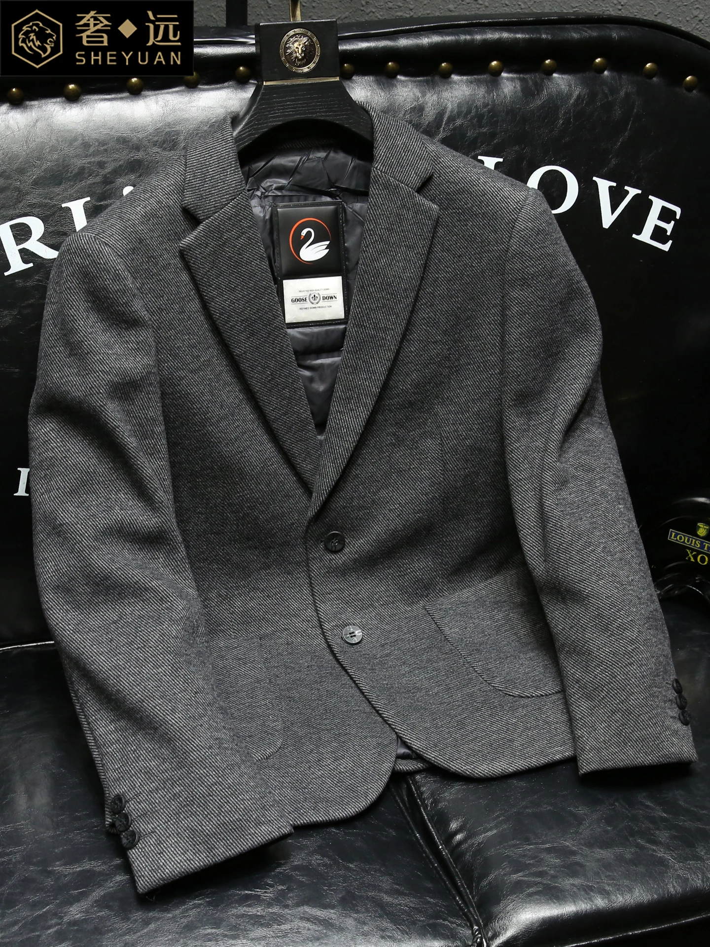 Элитный мужской шерстяной пиджак для делового стиля, осенне-зимний, новая модная модель, приталенный пуховик для повседневной носки
Элитный мужской шерстяной пиджак для делового стиля, осенне-зимний, новая модная модель, приталенный пуховик для повседневной носки