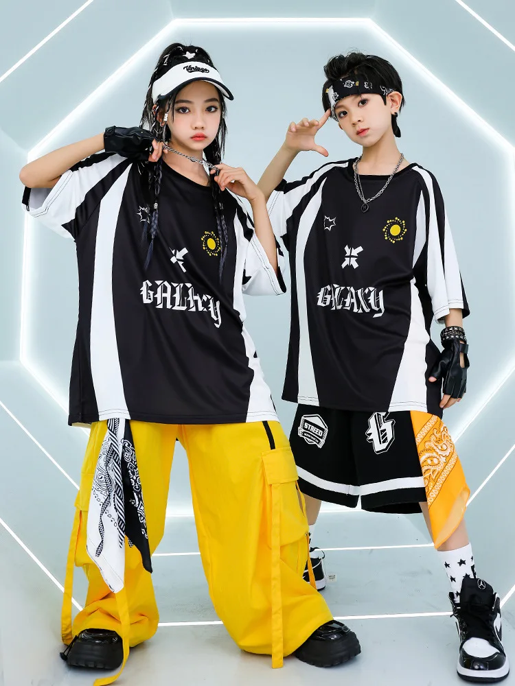 2025 Short Sleeved T-Shirt Cargo Pants Street Dance Clothing For Girls Fashion Jazz Dance Costumes Boys Hip Hop Outfits DQS18527
2025 Short Sleeved T-Shirt Cargo Pants Street Dance Clothing For Girls Fashion Jazz Dance Costumes Boys Hip Hop Outfits DQS18527
