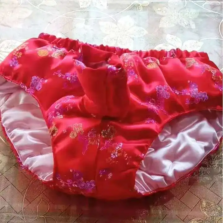 Autumn Winter Glossy Floral Embroidery Ice Silk Satin Lingerie Panties Plus Size Underwear Sexy Cotton Briefs
Autumn Winter Glossy Floral Embroidery Ice Silk Satin Lingerie Panties Plus Size Underwear Sexy Cotton Briefs