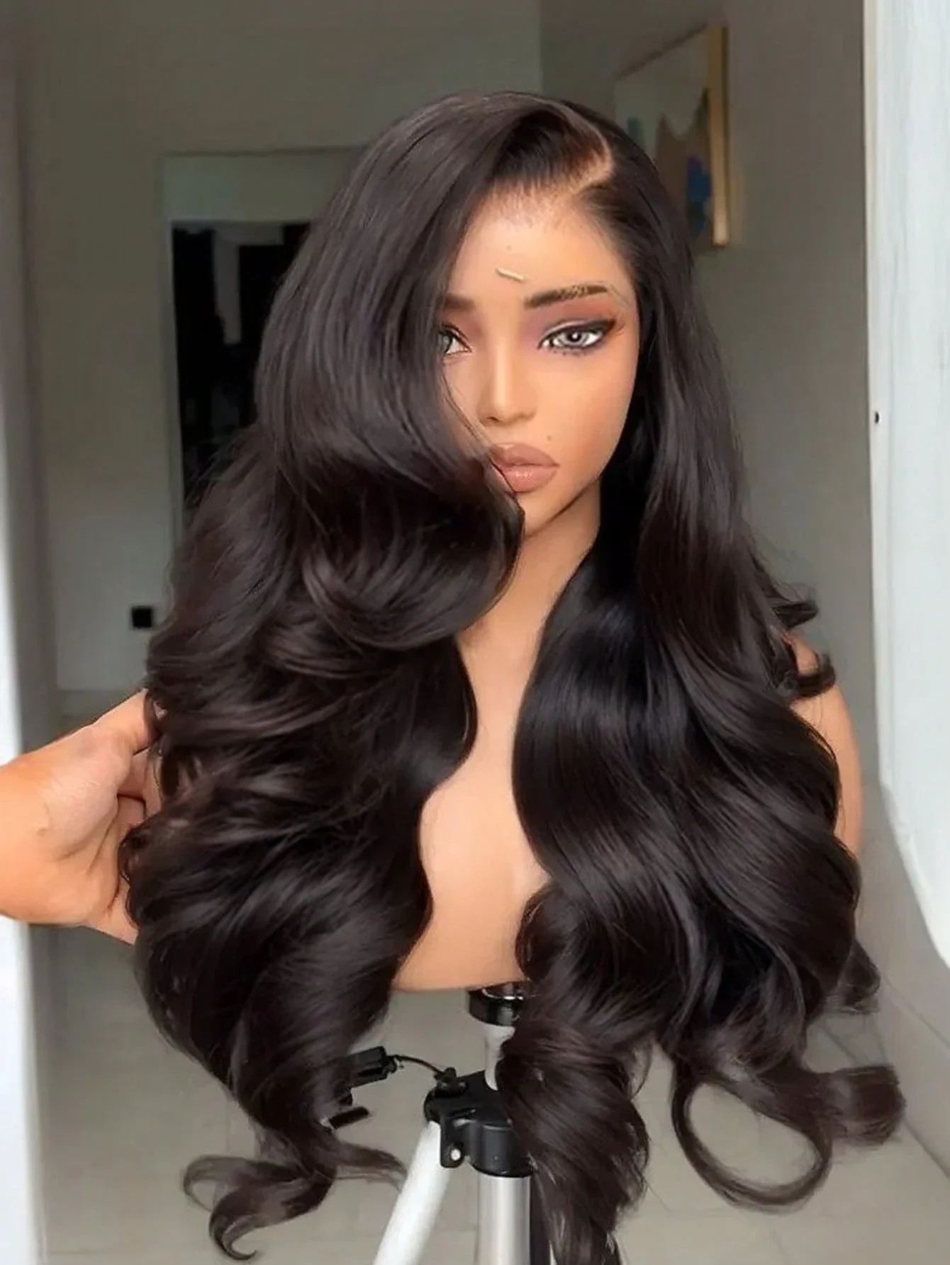 Парик из натуральных волос с прозрачной HD-основой 13x4, волнистая прическа, для женщин, натуральный черный цвет
Парик из натуральных волос с прозрачной HD-основой 13x4, волнистая прическа, для женщин, натуральный черный цвет