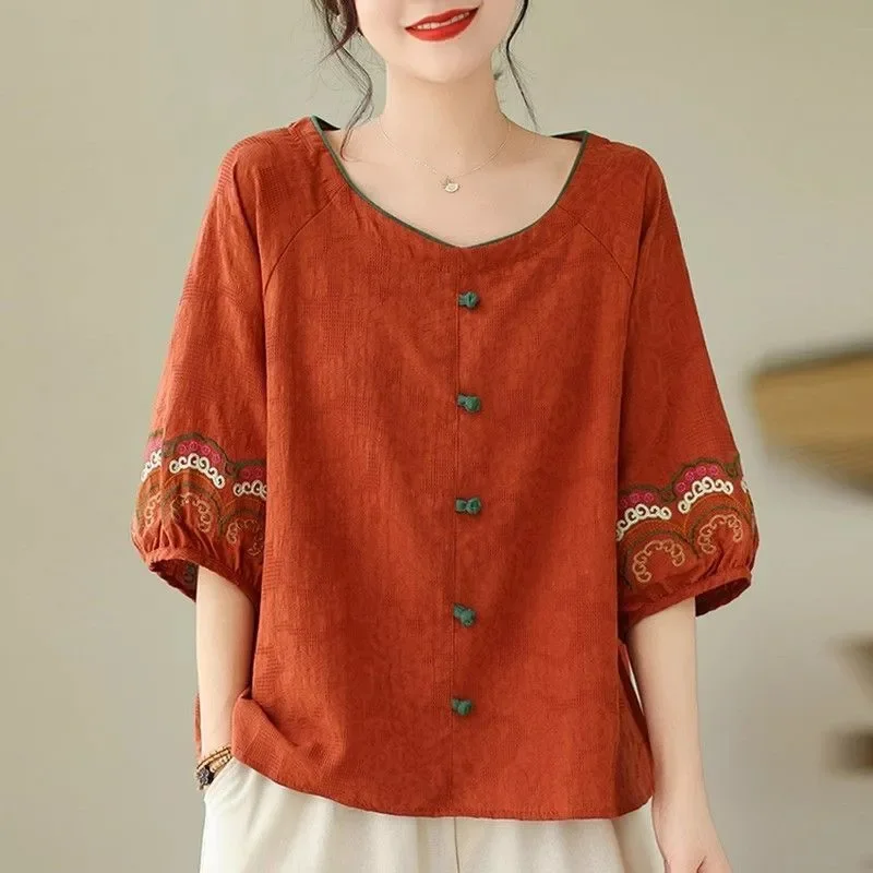 Bohemian Style Women Blouse With Embroidered Cuffs Loose Fit Three Quarter Sleeve Round Neck Casual Top For Summer
Bohemian Style Women Blouse With Embroidered Cuffs Loose Fit Three Quarter Sleeve Round Neck Casual Top For Summer