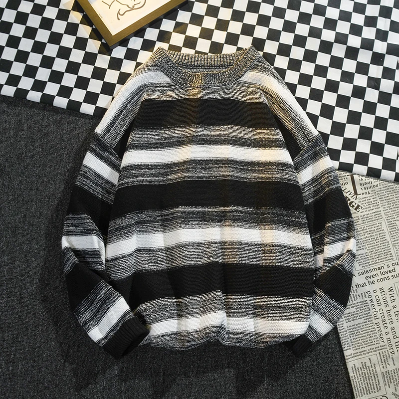 2024 Men Autumn Winter New Contrast Color Striped Jumpers Male Round Neck Sweater Top Mens Oversize Loose Knitted Tops S224
2024 Men Autumn Winter New Contrast Color Striped Jumpers Male Round Neck Sweater Top Mens Oversize Loose Knitted Tops S224