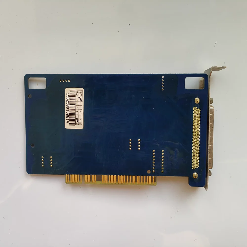 Клеммная плата трехосного гравировального станка LGA37 PM53C5
Клеммная плата трехосного гравировального станка LGA37 PM53C5