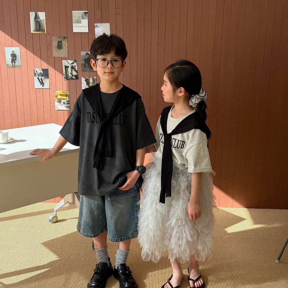 T-shirt 2026 Spring and Summer New Children's Clothing Korean Style Boys and Girls Round Collar Casual Letter Loose T-shirt
T-shirt 2026 Spring and Summer New Children's Clothing Korean Style Boys and Girls Round Collar Casual Letter Loose T-shirt