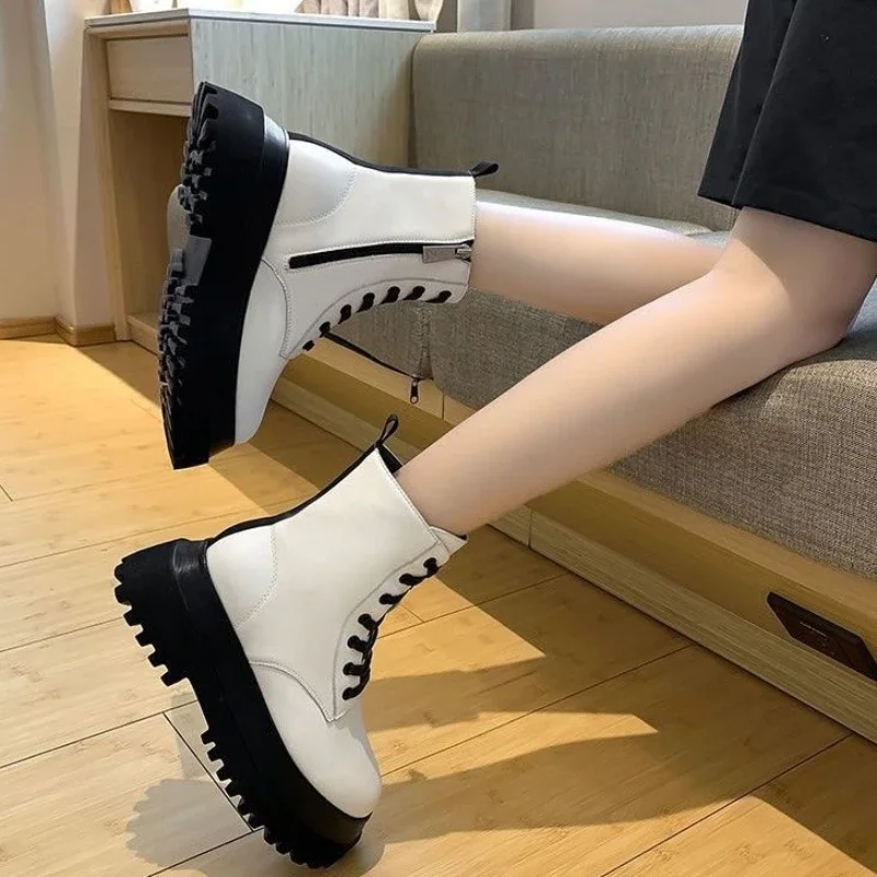 Lace-up Booties Round Toe With Laces Female Short Shoes Very High Heels Heeled New In Women's Ankle Boots Designer Luxury Y2k Pu
Lace-up Booties Round Toe With Laces Female Short Shoes Very High Heels Heeled New In Women's Ankle Boots Designer Luxury Y2k Pu