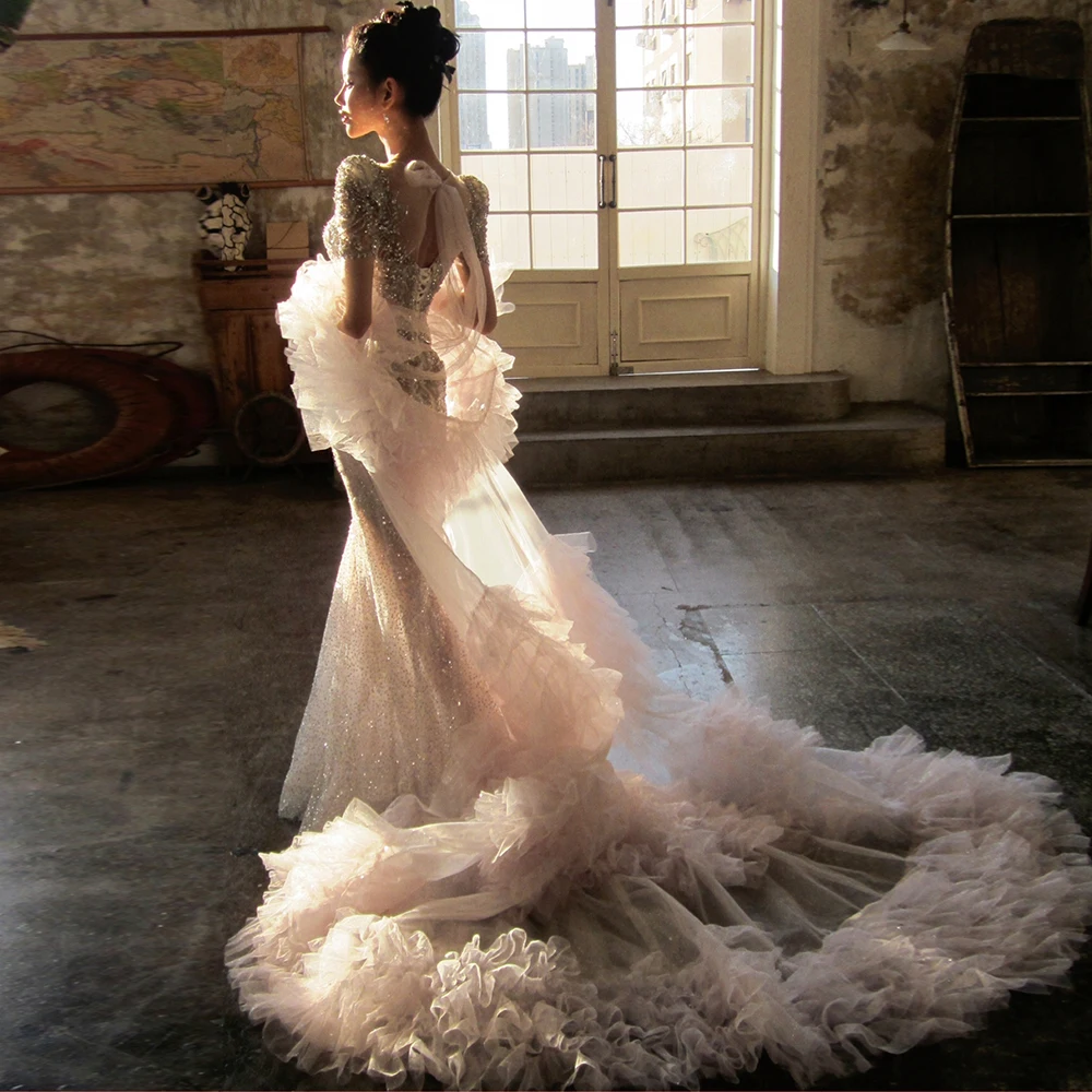 Romantic Layers Tulle Wedding Cape With Short Sleeves ,Charming Bridal Jacket With Train , Fashion Coat TSWD649
Romantic Layers Tulle Wedding Cape With Short Sleeves ,Charming Bridal Jacket With Train , Fashion Coat TSWD649