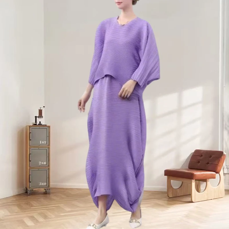 Miyake Pleated Skirt Set Pleat New Solid Colour Fold Skinny Top + Irregular Plisse Half-length Skirt Set Pleats Plus Size
Miyake Pleated Skirt Set Pleat New Solid Colour Fold Skinny Top + Irregular Plisse Half-length Skirt Set Pleats Plus Size