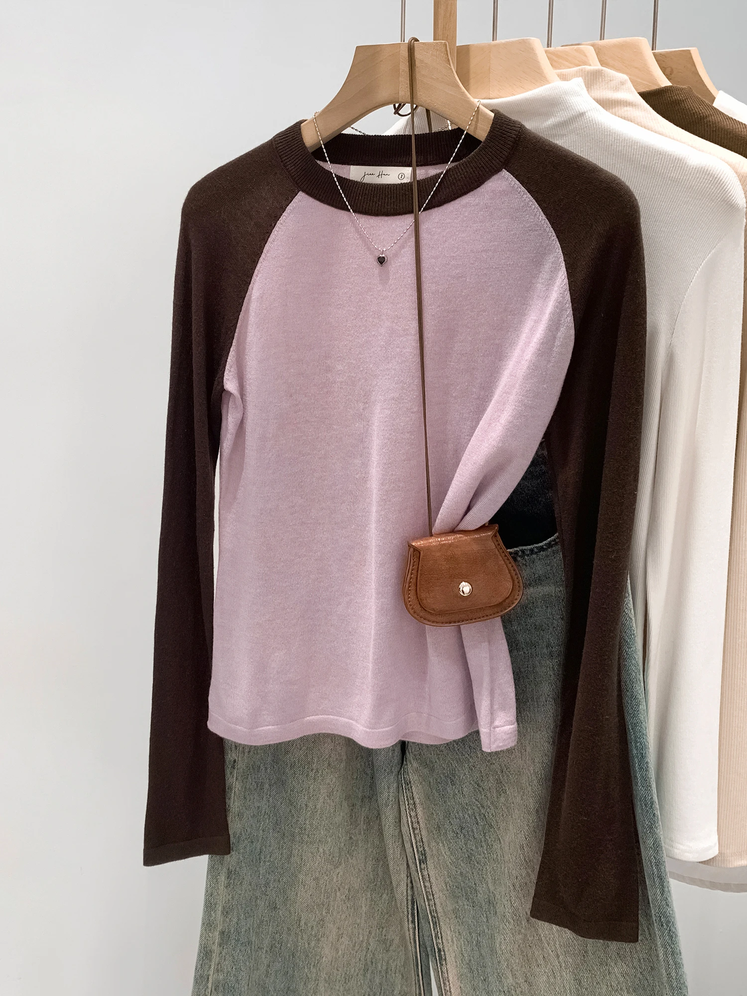 Pink Color Block Long Sleeve Knitted Top Women's Base Layer Inner Wear Contrast Color Stylish New 2026 Fashionable Base Shirt
Pink Color Block Long Sleeve Knitted Top Women's Base Layer Inner Wear Contrast Color Stylish New 2026 Fashionable Base Shirt