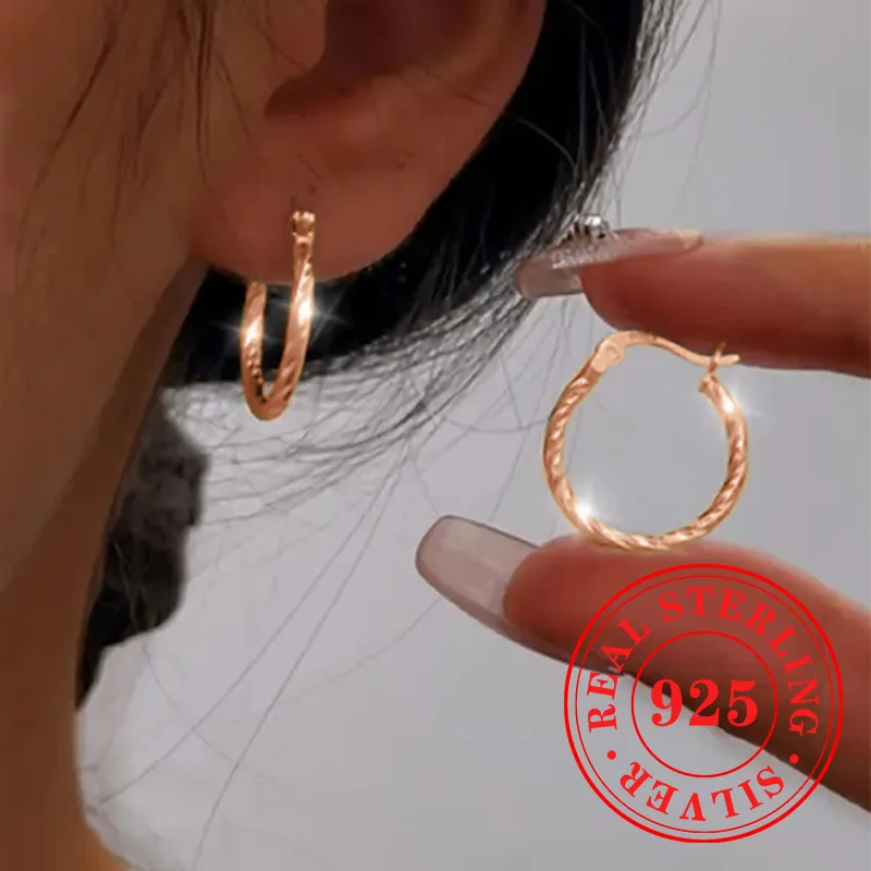 Huitan Fashion New Hot Sell Hoop Earrings for Women 925 Sterling Silver Stylish Modern Design Fine Jewelry Date Anniversary Gift
Huitan Fashion New Hot Sell Hoop Earrings for Women 925 Sterling Silver Stylish Modern Design Fine Jewelry Date Anniversary Gift