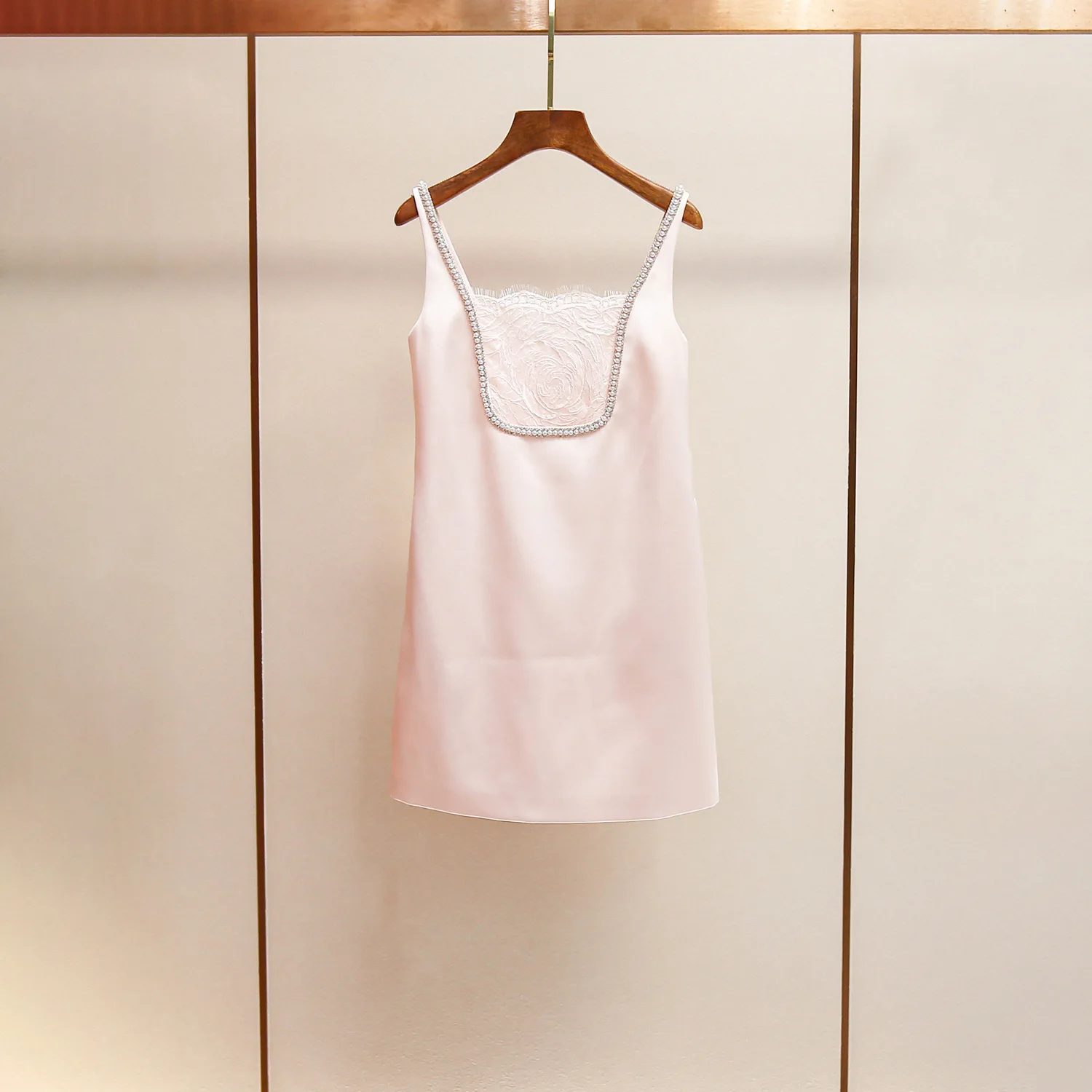 Spring Summer New Style Women's Lace Splice Sexy Loose Knot Short Strapless Dress High Waist Knitted Polyester Fiber
Spring Summer New Style Women's Lace Splice Sexy Loose Knot Short Strapless Dress High Waist Knitted Polyester Fiber